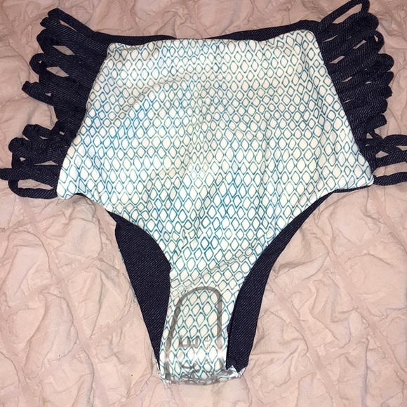 NWT L Space Tigress High Waist Bikini Bottoms XS - Picture 3 of 4